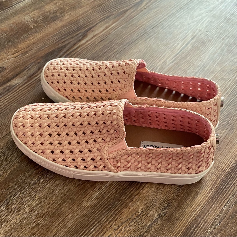 Steve madden slip ons